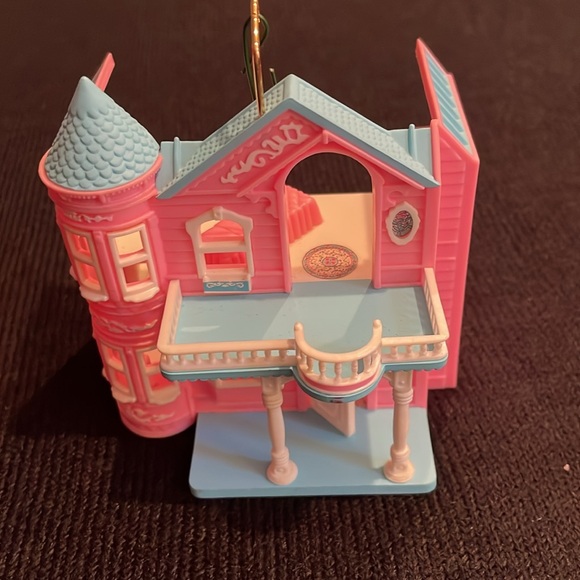 Vintage Hallmark Barbie Dream House Ornament 1999 - Picture 2 of 7